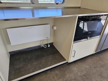 P 280 + trailer  - 2 X SLIDE OUT / CAMPER / WOHNMOBIL